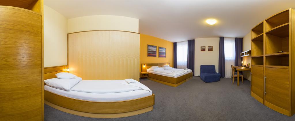 Hotel Trend بلزن المظهر الخارجي الصورة