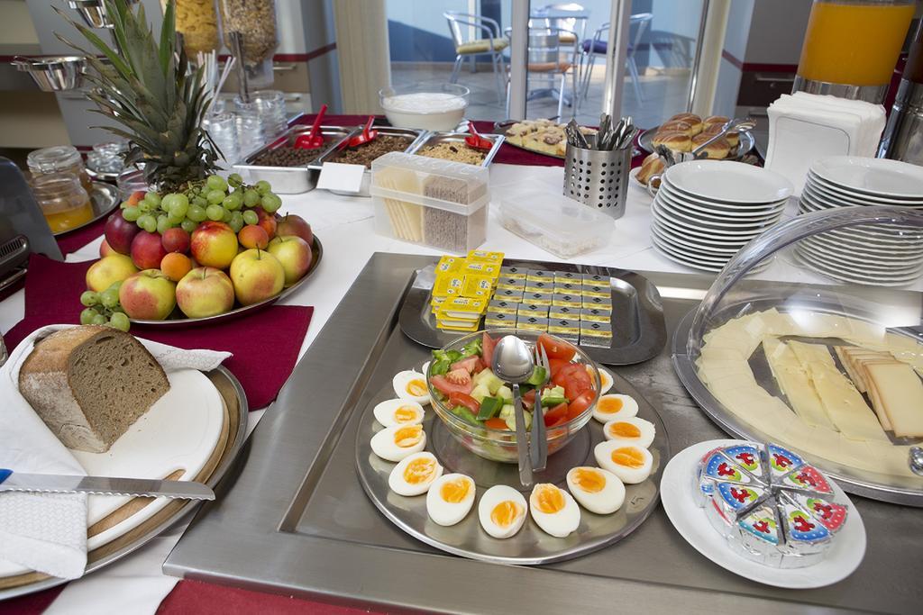 Hotel Trend بلزن المظهر الخارجي الصورة