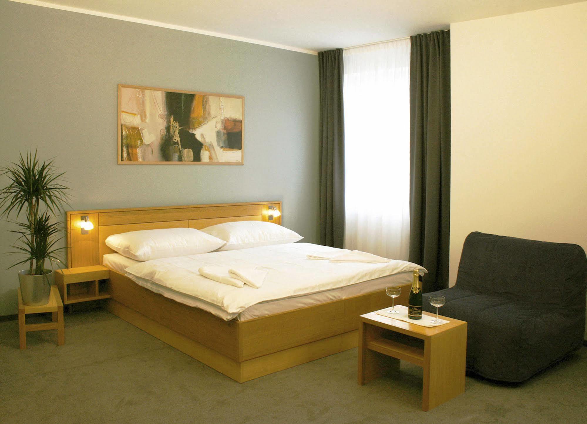 Hotel Trend بلزن المظهر الخارجي الصورة