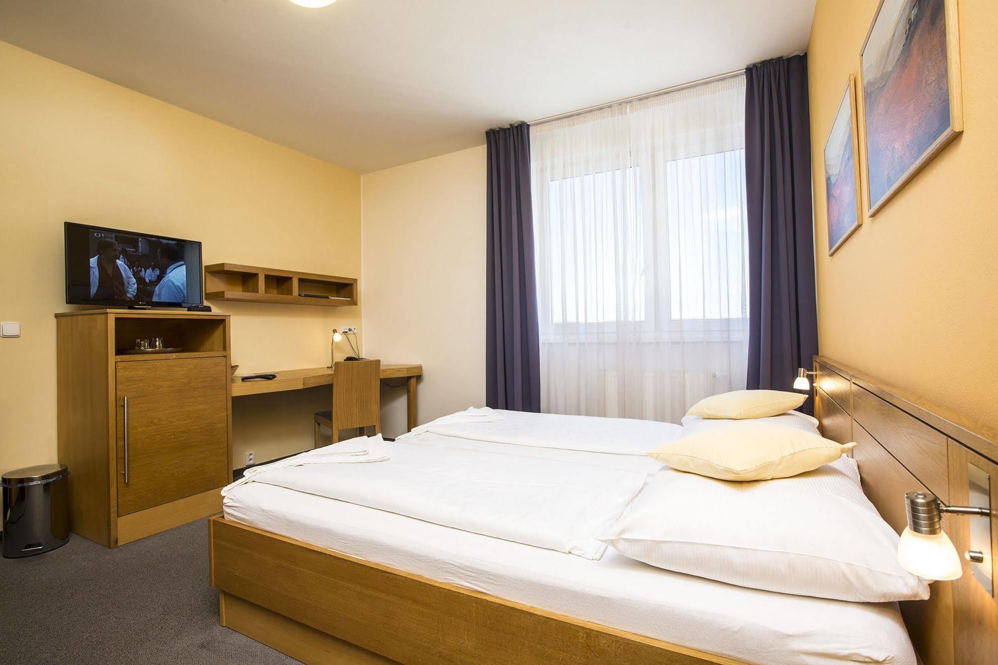 Hotel Trend بلزن المظهر الخارجي الصورة