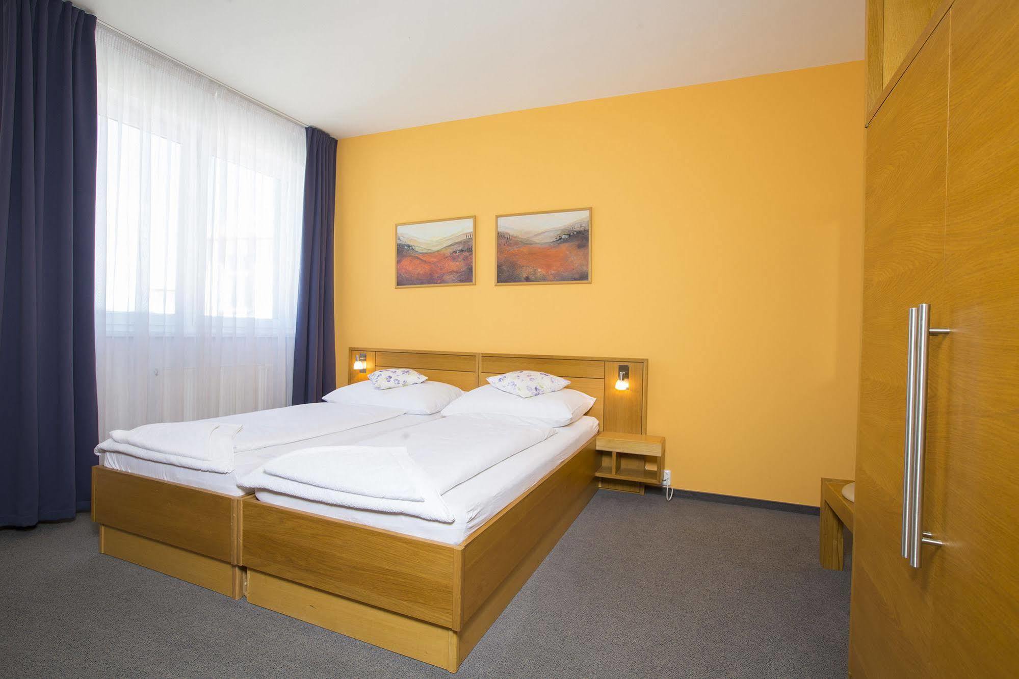 Hotel Trend بلزن المظهر الخارجي الصورة